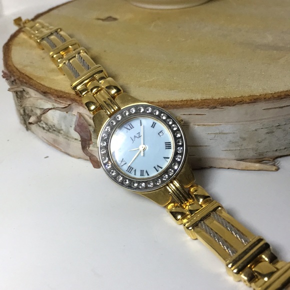 Jaz Jewelry - 🌼10/$25🌼Gold Tone Vintage Watch🌼